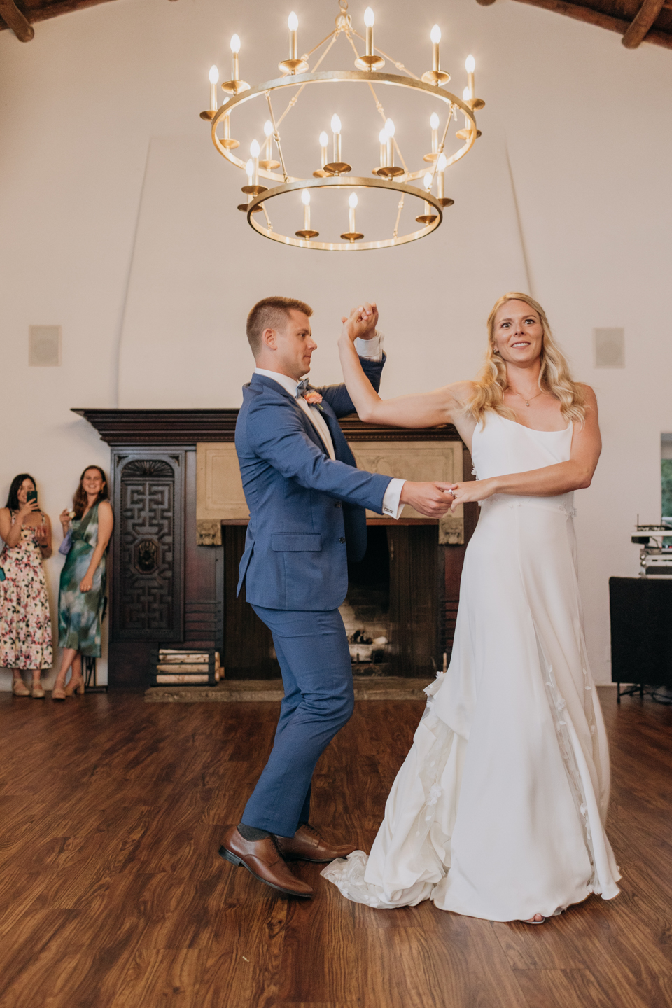 first dance La Venta Inn Wedding