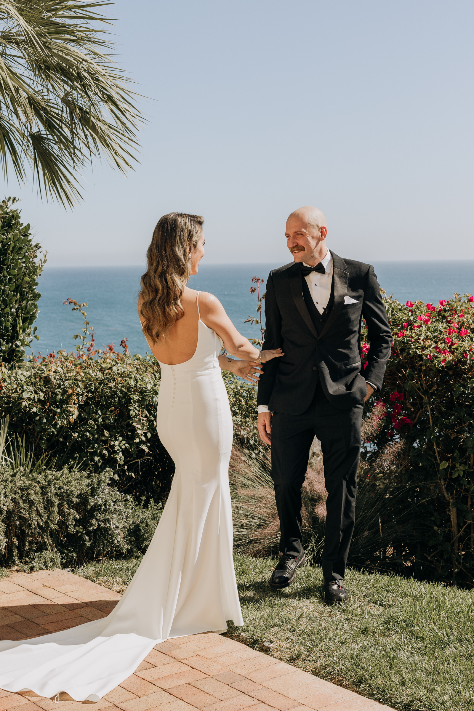 First look bride and groom Terannea Resort