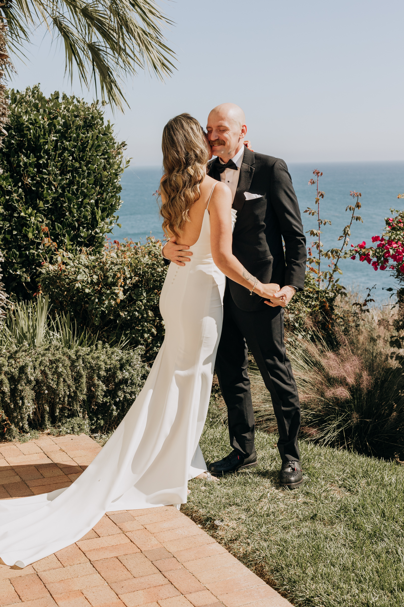 First look bride and groom Terannea Resort