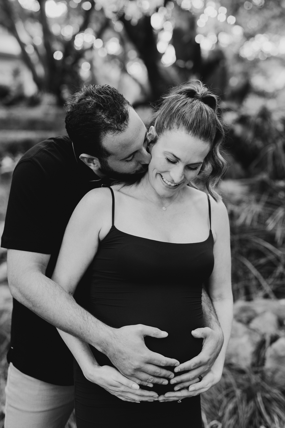 Black and white maternity photos