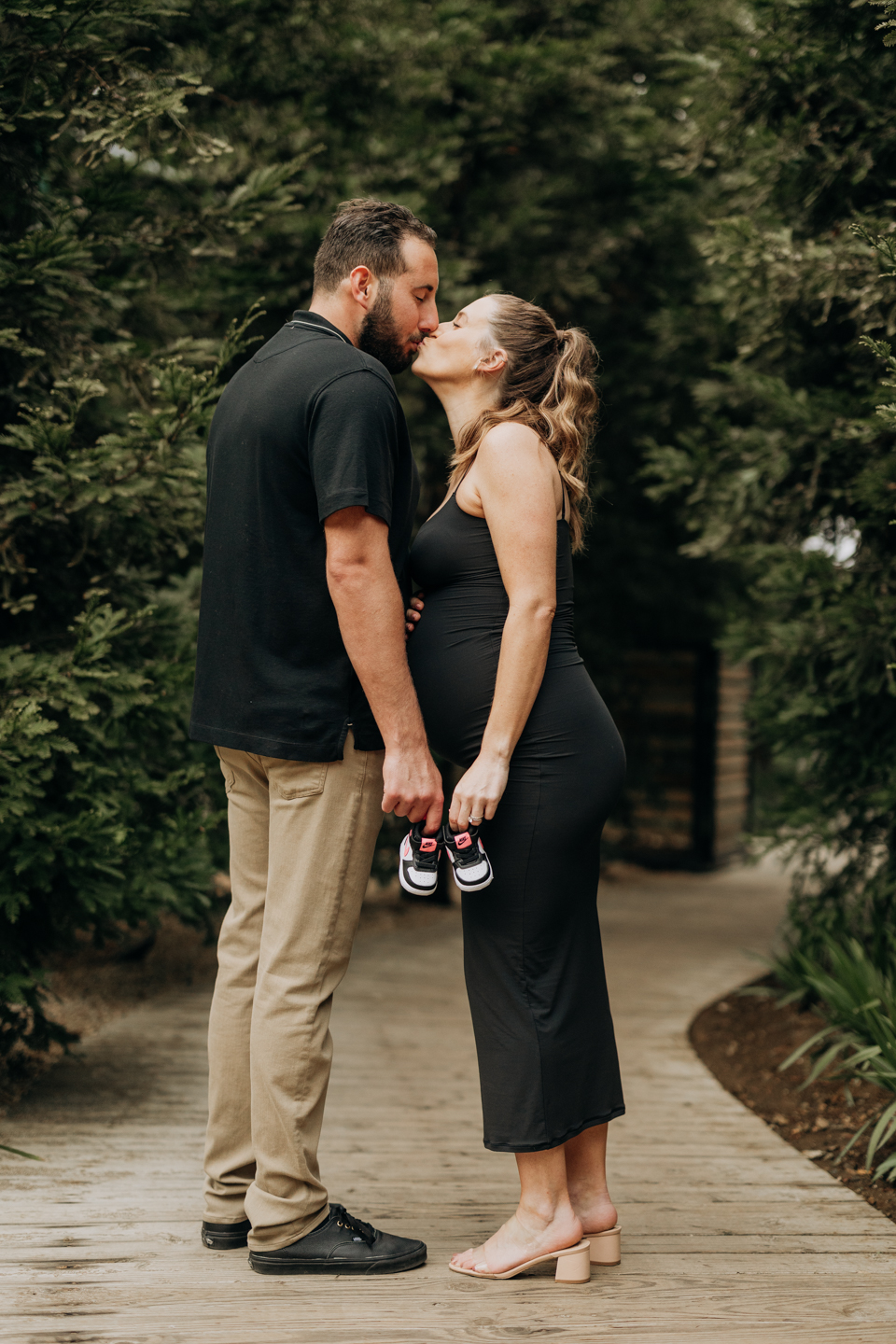 Pregnancy announcement photos