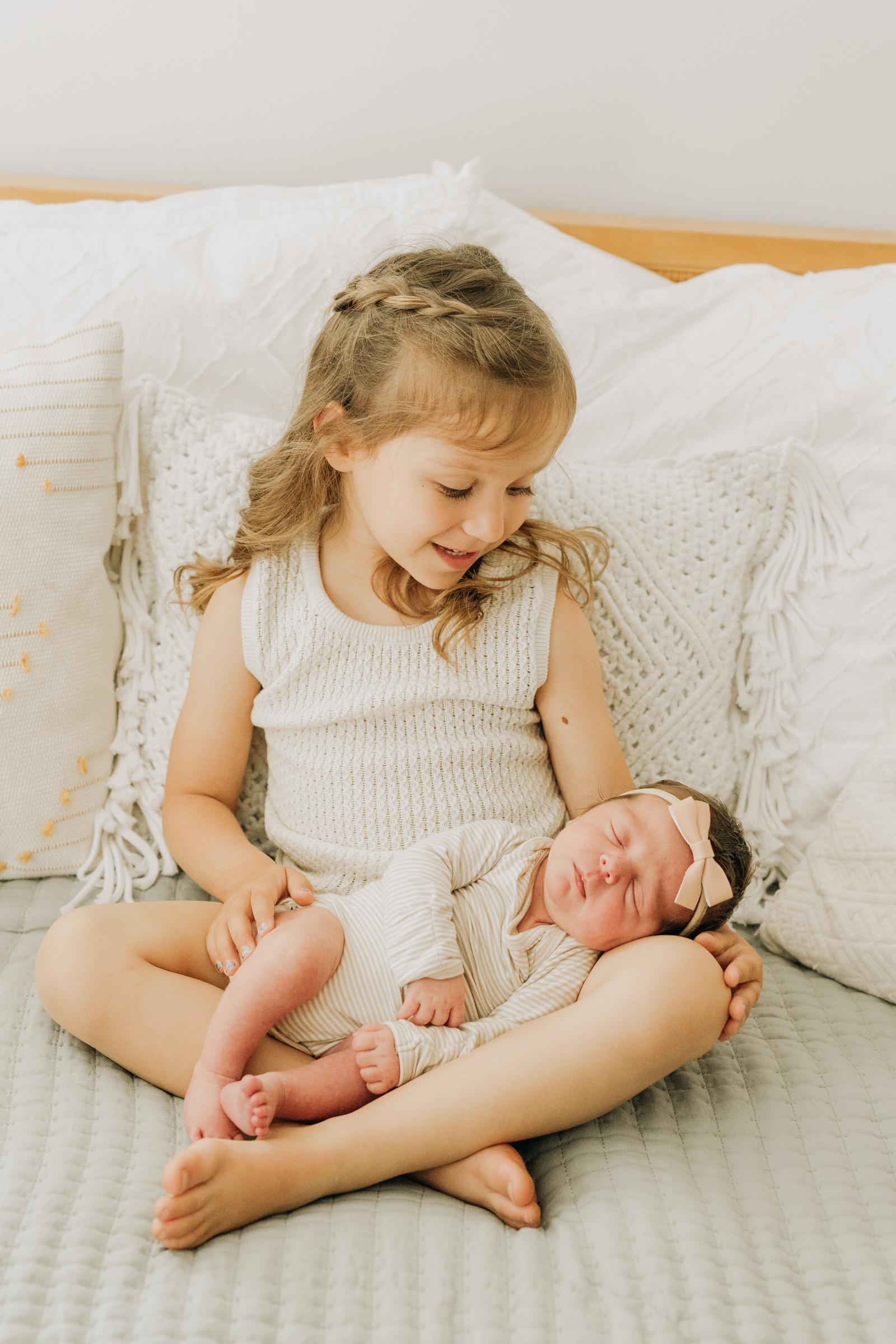 Big sister and newborn baby photos
