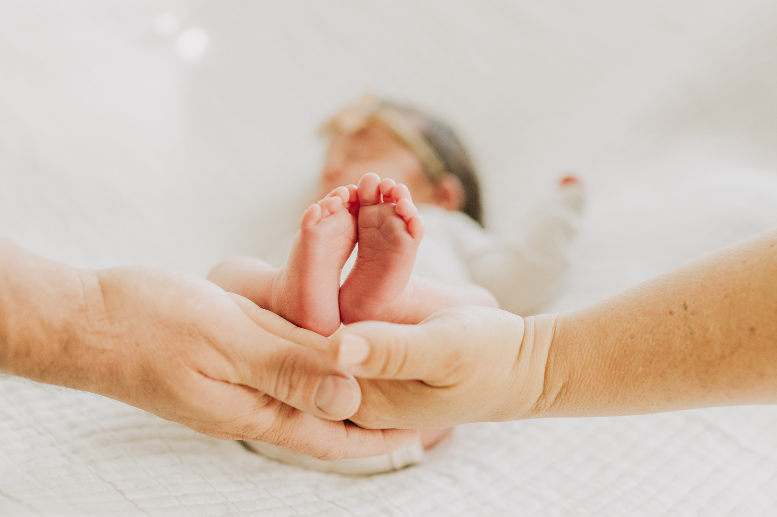 Baby feet newborn photos